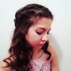 Meet your Posher, Abbey